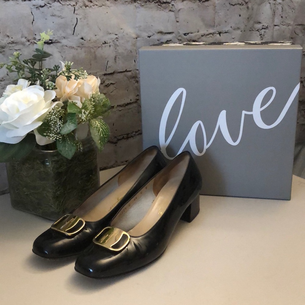 Ferragamo Black Patent leather pumps size 8B